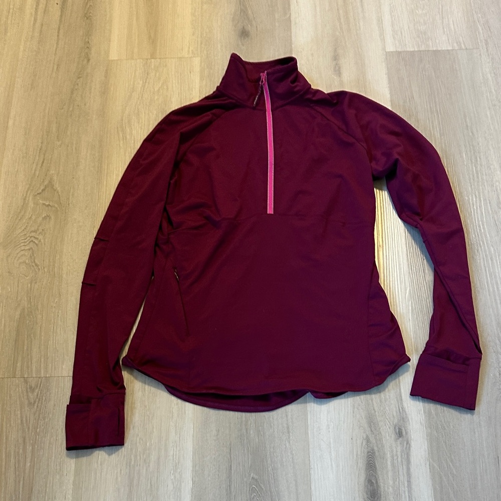 Women's Athleta Athletic Runner Quarter-Zip top with pocket and thumb holes